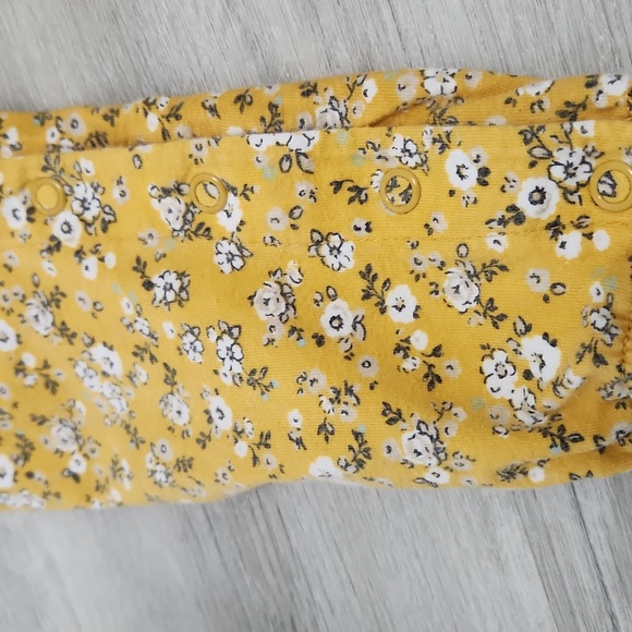 🌺 Carter's baby girl one piece 🌺 - Picture 6 of 8